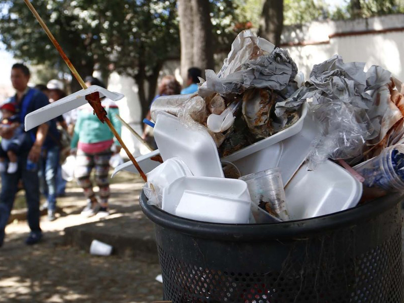 Congreso de Colima propone prohibir bolsas de plástico y desechables en establecimientos