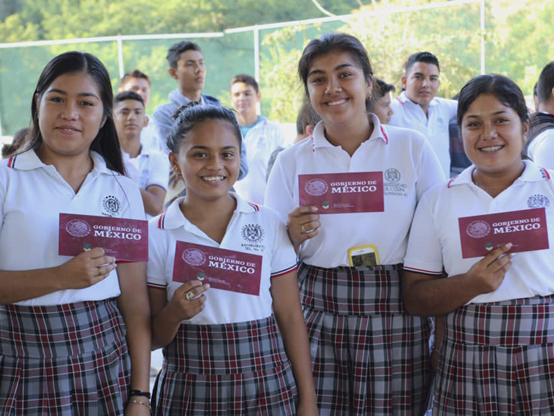 Anuncia Indira Vizcaíno inicio de entrega de doble beca para estudiantes de bachillerato