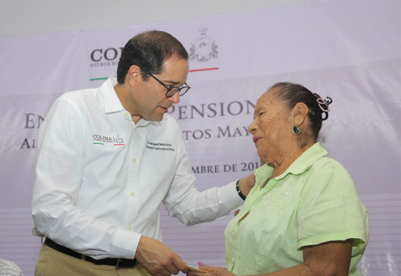 Gobernador deja sin pensión a adultos mayores, los más vulnerables ante el coronavirus