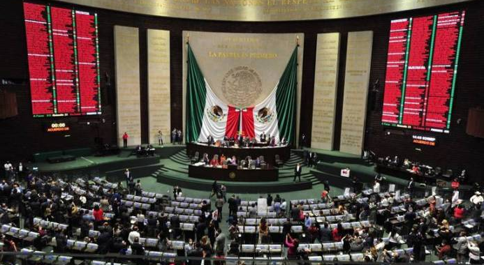 Diputados aprueban eliminar fuero constitucional al presidente de México