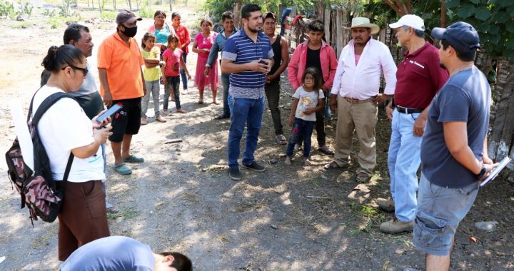 Gestionan Ciudadanos al Regidor Ángel Venegas servicios básicos en Cerro de Ortega