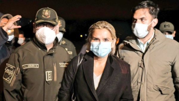 Jeanine Áñez es trasladada a La Paz tras su arresto por Golpe de Estado