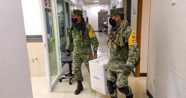 Llegan 44 mil 460 dosis de vacunas a Colima