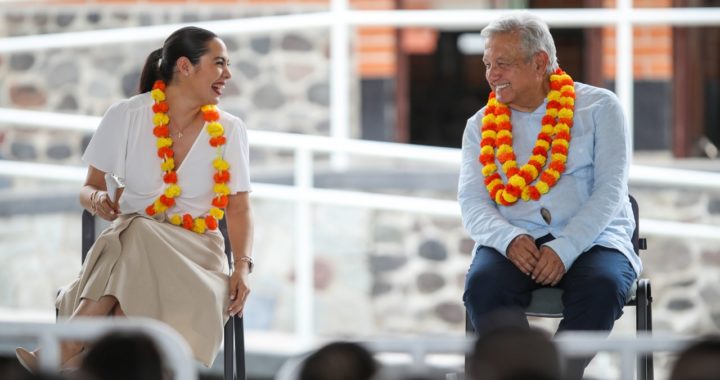 Indira y AMLO inauguran Universidad ‘Benito Juárez’ en Armería