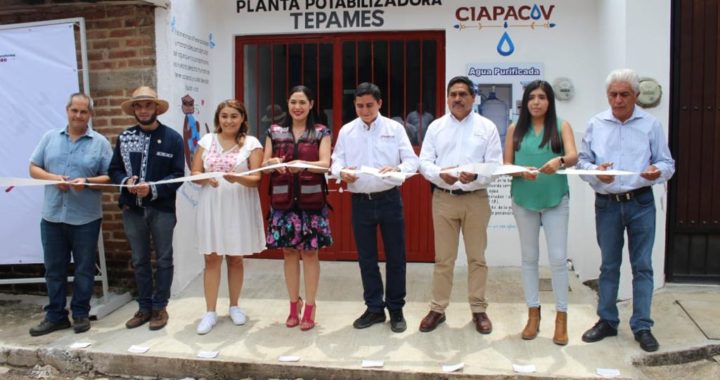 Indira Vizcaíno y CIAPACOV entregan dos Plantas Purificadoras de Agua en Tepames y El Bordo en Colima