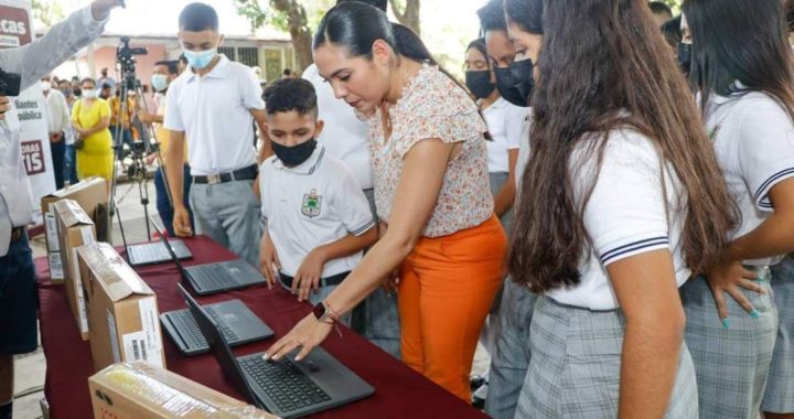 Gobernadora entregará 32,500 laptop a estudiantes de secundarias públicas