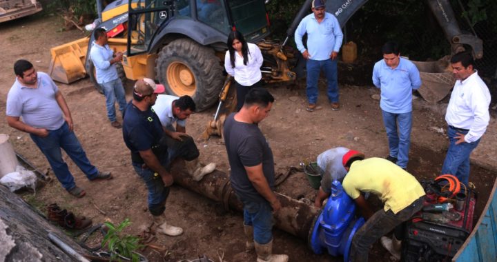 Ciapacov instala 2 válvulas en el tanque El Carmen, mejorará el abasto de agua en 22 colonias de Colima y Villa de Álvarez