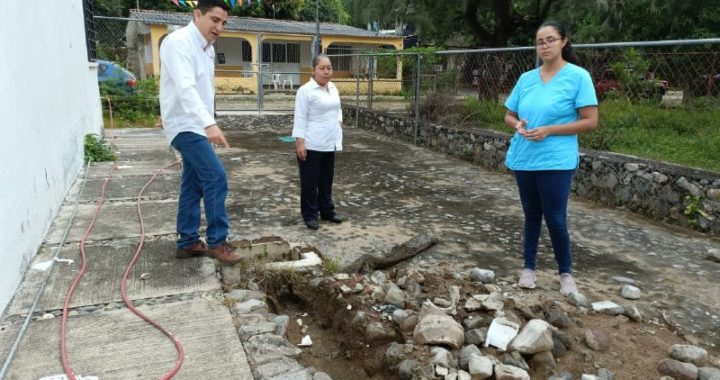 CIAPACOV realiza dezasolve en drenaje del Centro de Salud de Pueblo Nuevo, en VdeA