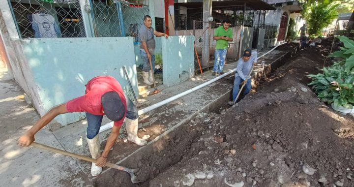 CIAPACOV avanza en la modernización de sus redes de agua con sustitución de 50 metros de tubería en Colima