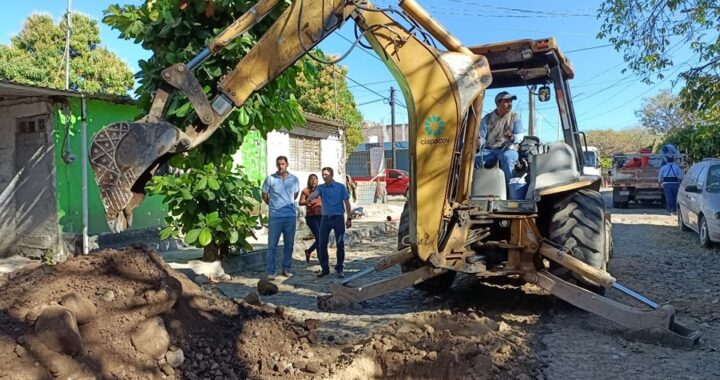 CIAPACOV sustituye 70 m de la red de drenaje de la Colonia Liberación en VdeA