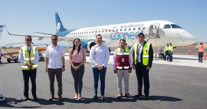 Indira inaugura el primer vuelo CDMX-Colima de Aeroméxico