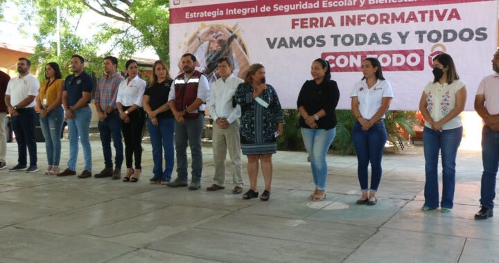 DIF Estatal lleva feria informativa de la Estrategia de Seguridad Escolar y Bienestar Humano, a Villa de Álvarez y Manzanillo