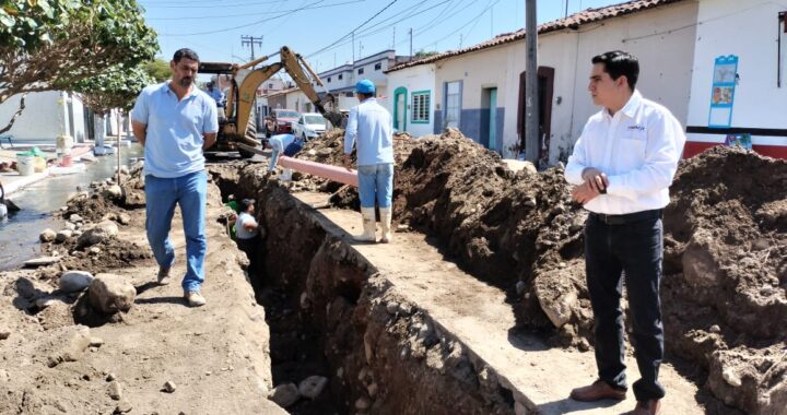 CIAPACOV sustituye 95 m de la red de drenaje de la Colonia Centro en Colima