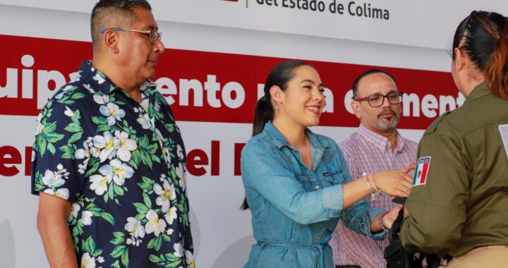 Indira entrega equipamiento a elementos y diversas áreas de la FGE; se invirtieron más de 30 mdp del FASP