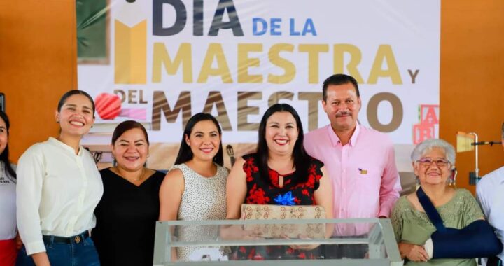 Indira reconoce el trabajo de maestras y maestros del Isenco por su día social