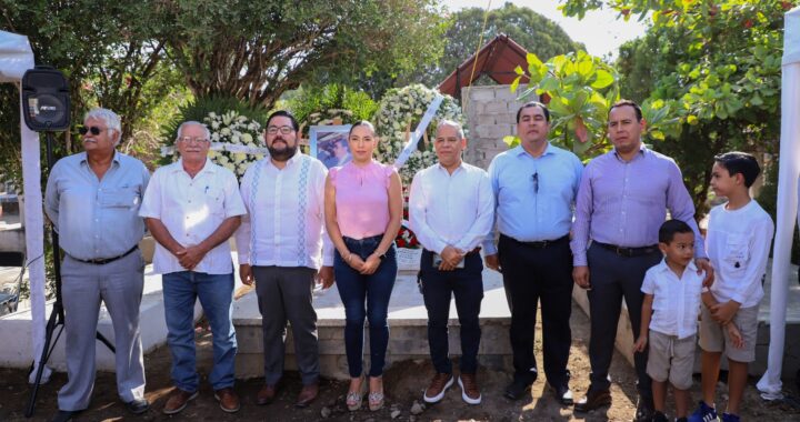 Indira participa en 9° aniversario luctuoso de Jorge Humberto Silva Ochoa