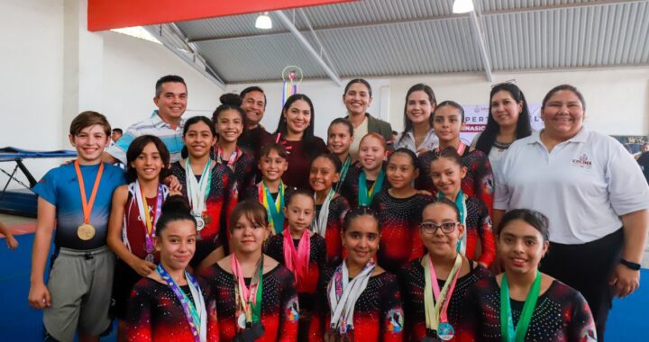 Indira reabrió el gimnasio de la USI para impulsar el desarrollo deportivo de la niñez colimense