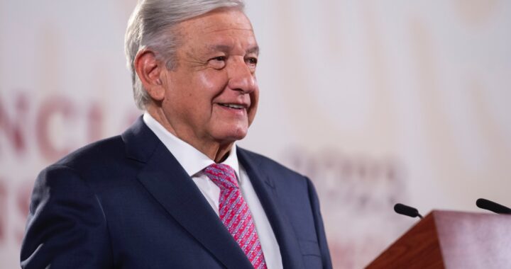 AMLO Detalla sus Tres Objetivos Prioritarios para el 2024: Bienestar, Infraestructura y Salarios