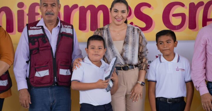 Indira entrega uniformes gratuitos en Ixtlahuacán; más 800 estudiantes reciben este apoyo en todo el municipio