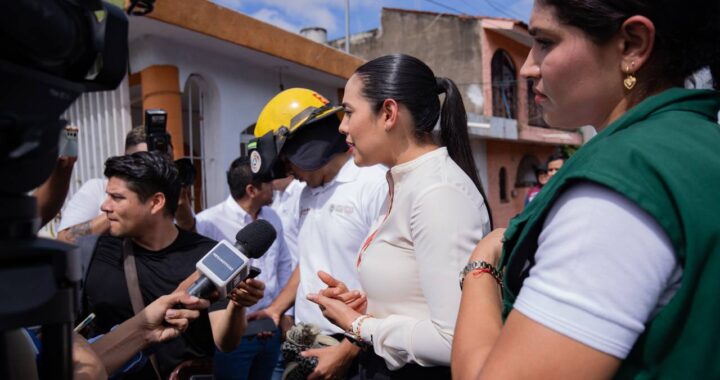 Gobernadora de Colima inicia recorrido por hogares afectados con el paso del huracán ‘Lidia’