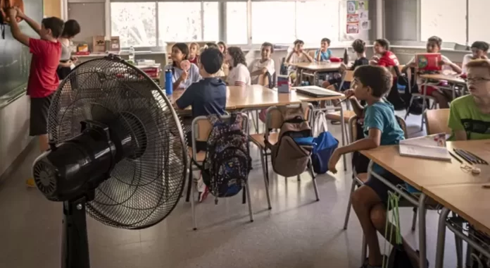 SEP modifica horario escolar en primaria y secundaria debido a intensas olas de calor en varios estados