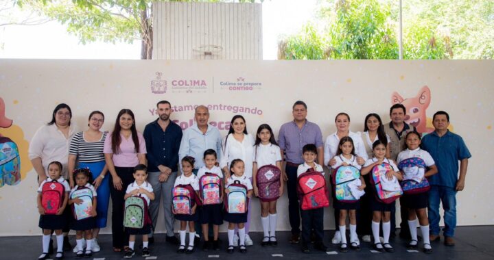 Indira Vizcaíno entregó ColiBecas Mochilas, Útiles y Uniformes a más de 400 estudiantes de primarias de Villa de Álvarez y Comala, este martes