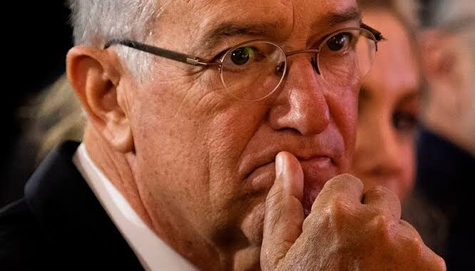 Deuda de Salinas Pliego al SAT creció 11 mil mdp en un año