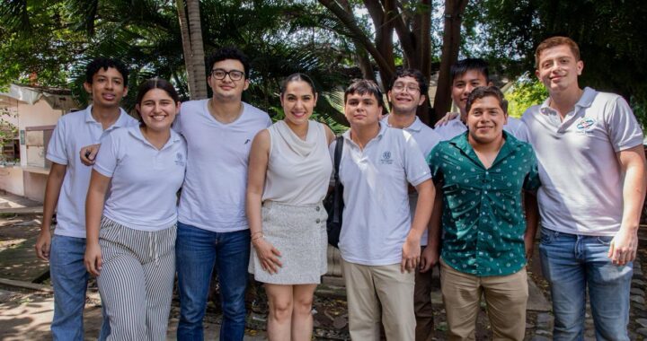 Con UniBeca, Manzanillo es el único municipio de México donde todo el estudiantado recibe apoyo en efectivo: Indira Vizcaíno