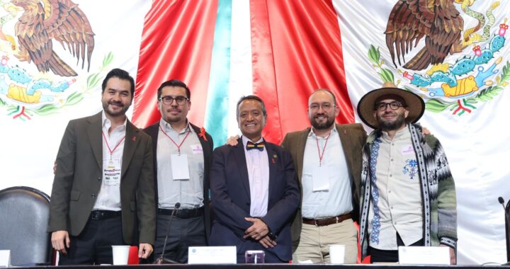 Diputado Alfredo Álvarez participa como ponente en el Congreso de la Unión por el Día Mundial de la Lucha contra el SIDA