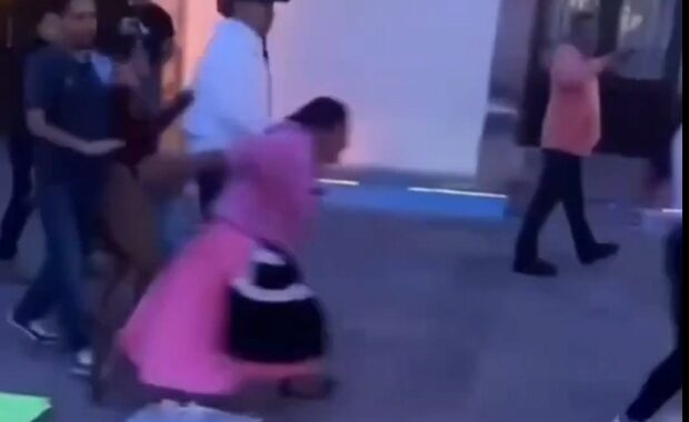 Represión violenta, clasista y racista contra mujeres artesanas indígenas en Querétaro: “Contaminan visualmente”, dijo el alcalde panista Felipe Fernando Macías